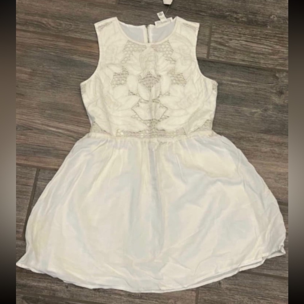 Forever 21 floral lace Dress New with tag